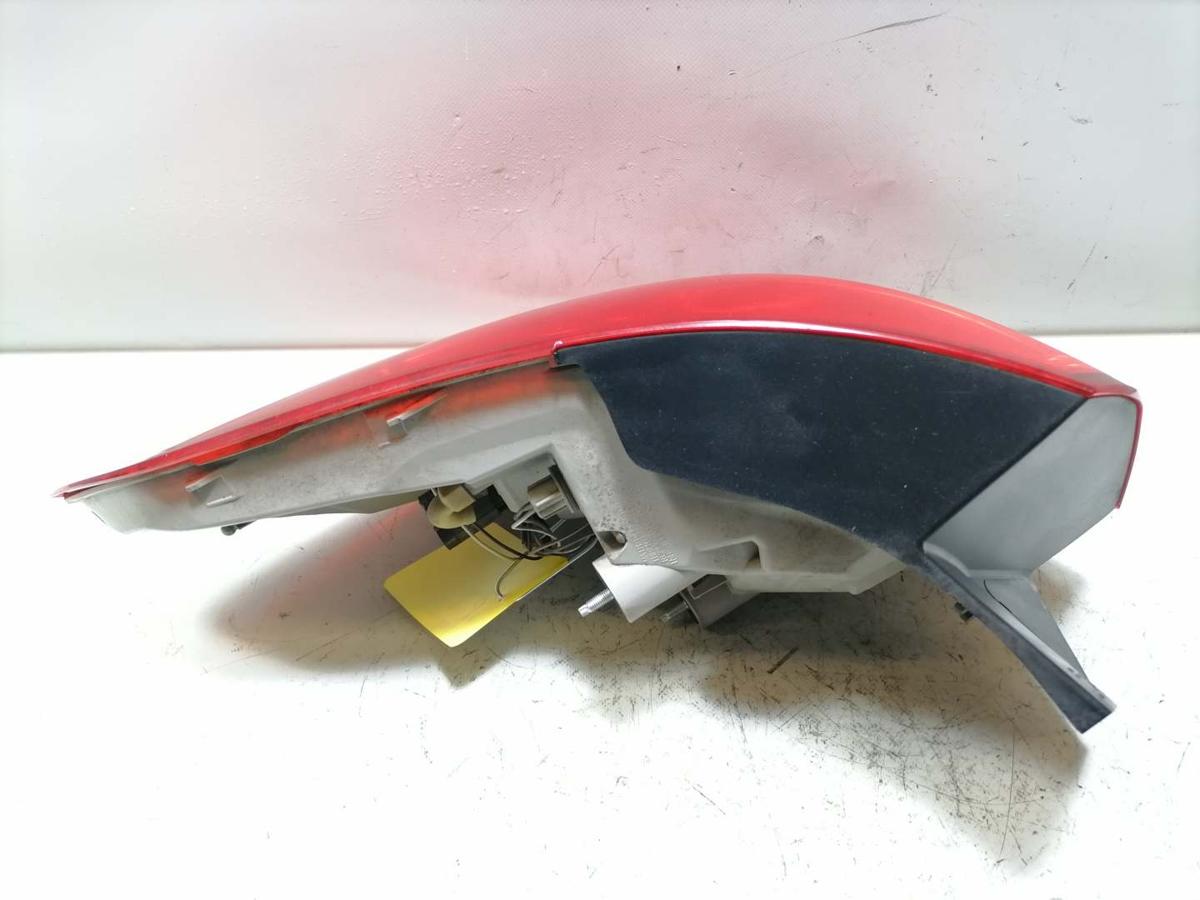 Opel Astra J original R&uuml;cklicht R&uuml;ckleuchte Schlussleuchte rechts au&szlig;en Kombi Bj.2013